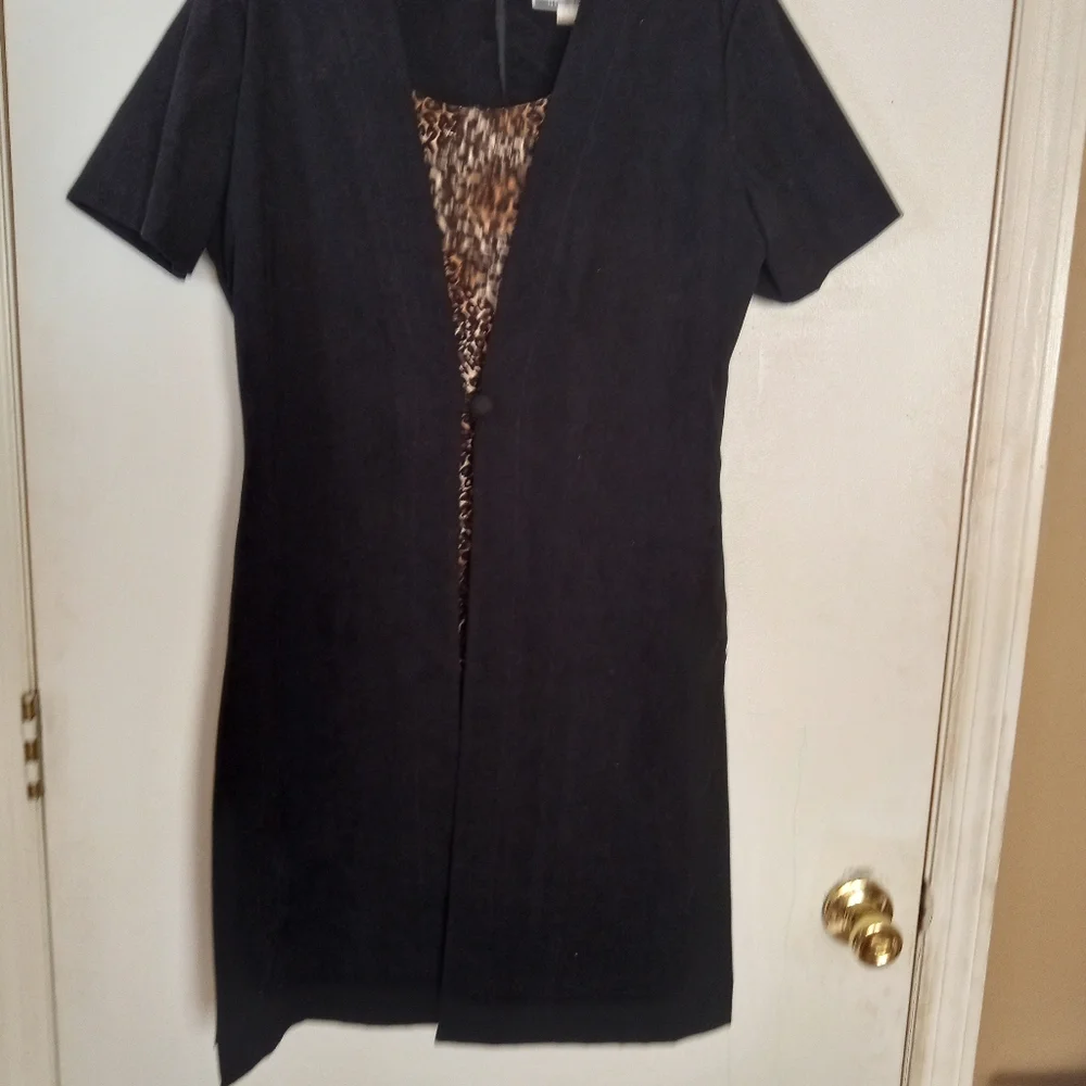 Dress - Picture 1 of 4